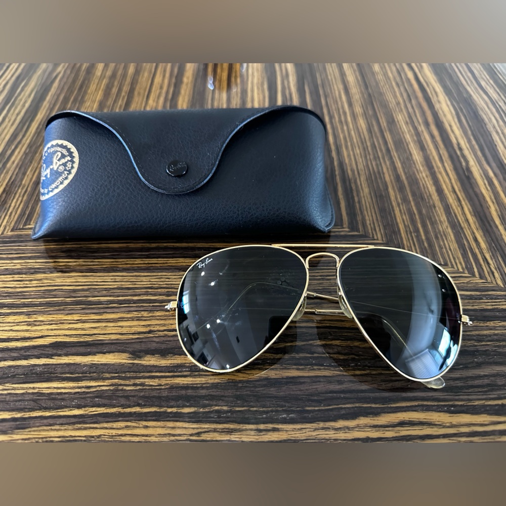 Vintage Ray-Ban Gold Aviator Sunglasses with Black Case